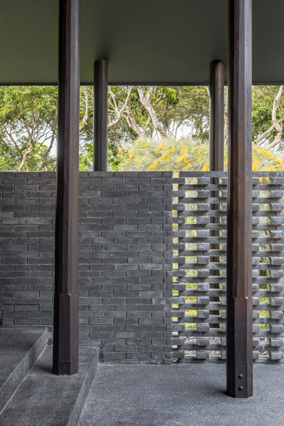 cafe mada in the little garden by bodinchapa architects