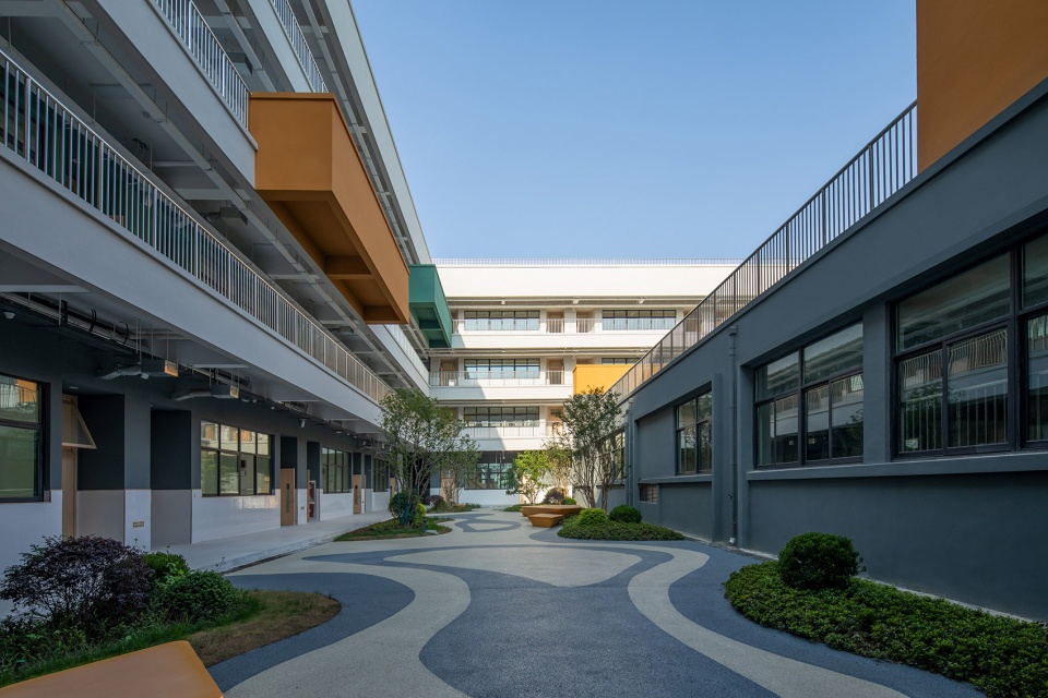 wuxi second luoshe central primary school by cd studio