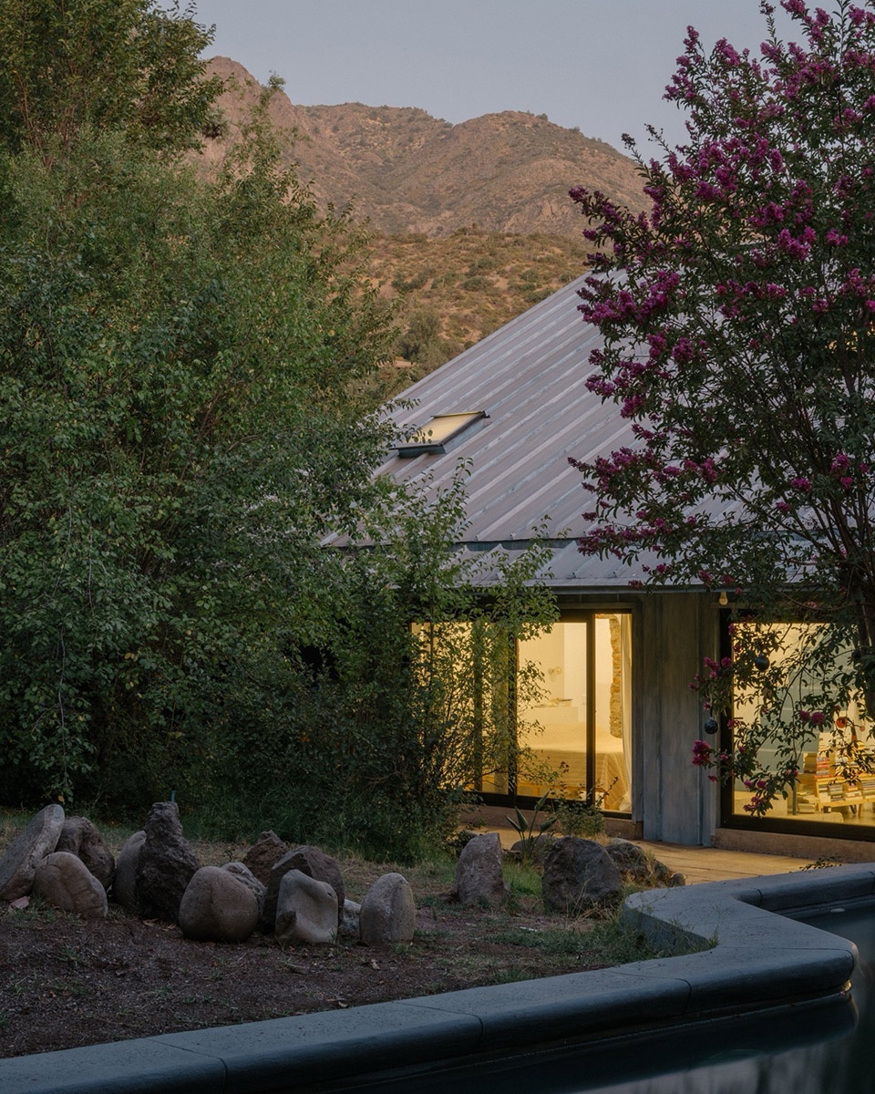 CASA TAM by Ivan Bravo Architects