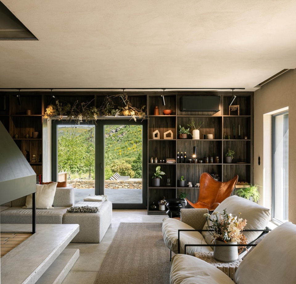 TerraSense Mountain Charm Retreat by Atelier DRK