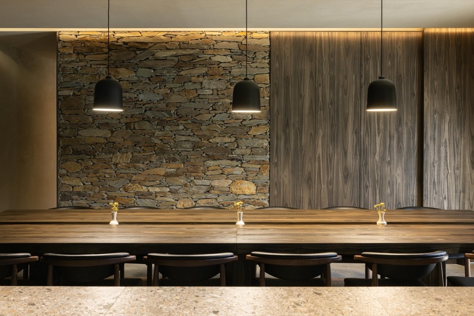TerraSense Mountain Charm Retreat by Atelier DRK