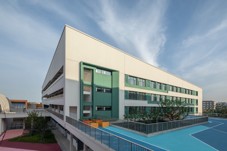 wuxi second luoshe central primary school by cd studio