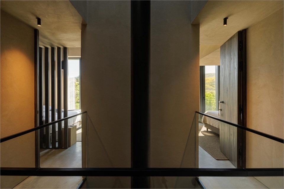 TerraSense Mountain Charm Retreat by Atelier DRK
