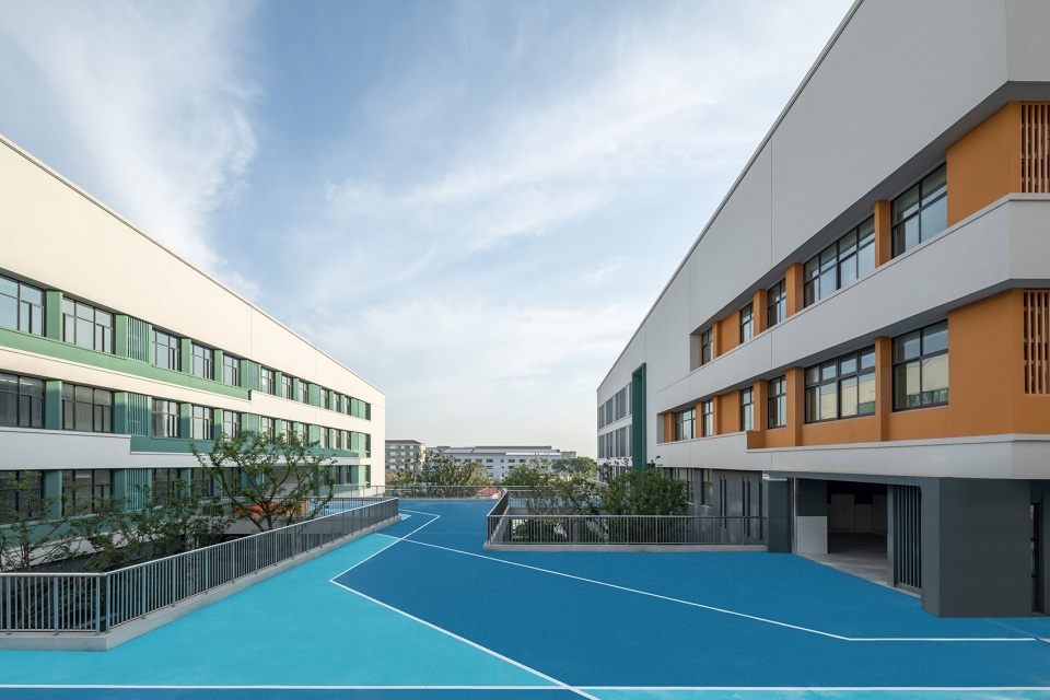 wuxi second luoshe central primary school by cd studio