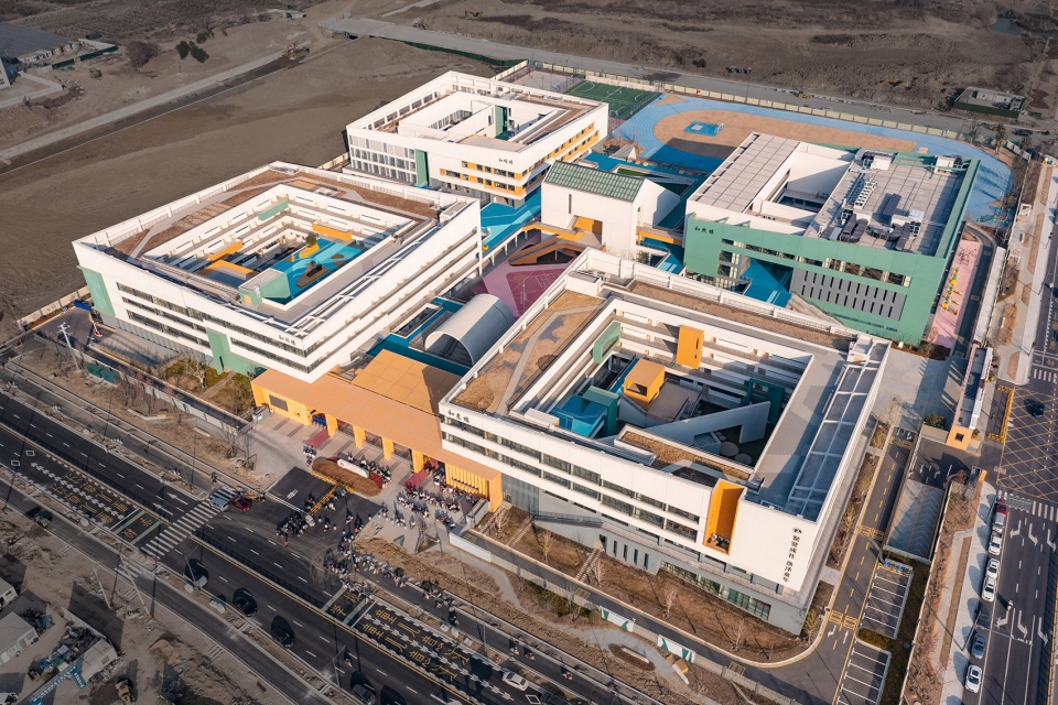 wuxi second luoshe central primary school by cd studio