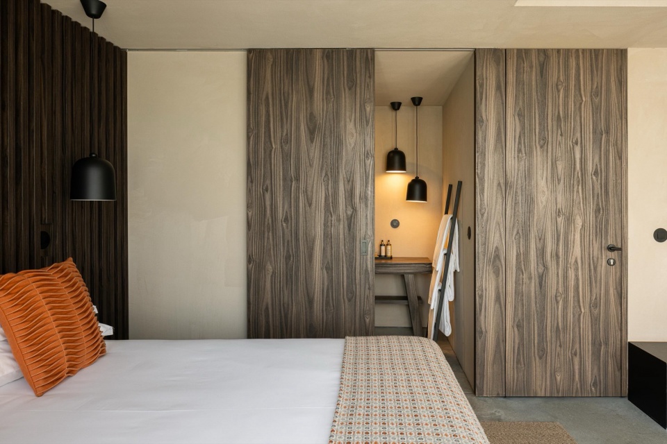 TerraSense Mountain Charm Retreat by Atelier DRK