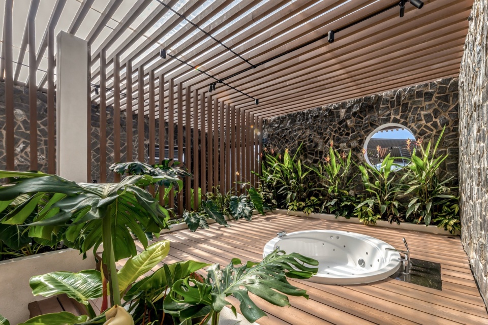 Nine Villa by Story Architecture