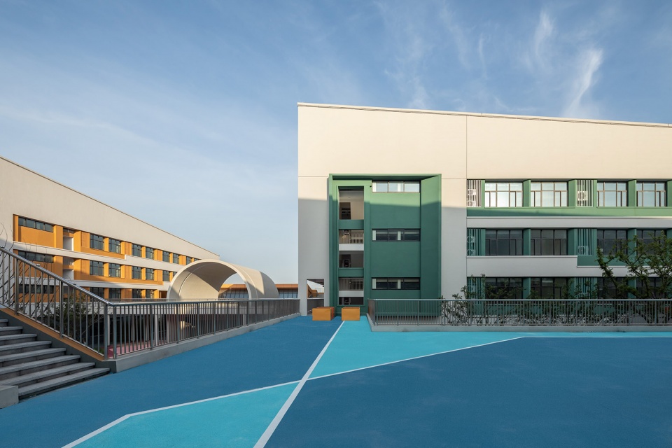 wuxi second luoshe central primary school by cd studio