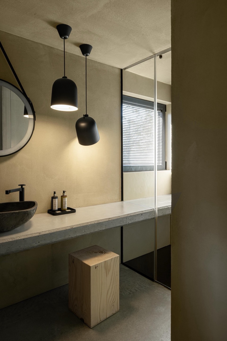 TerraSense Mountain Charm Retreat by Atelier DRK