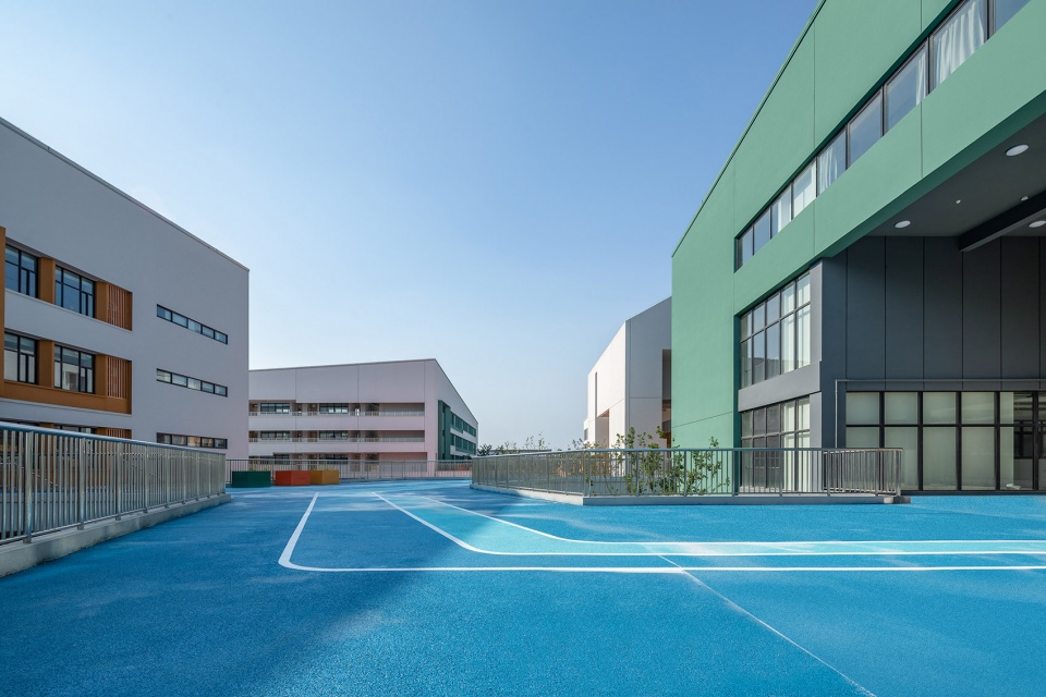 wuxi second luoshe central primary school by cd studio