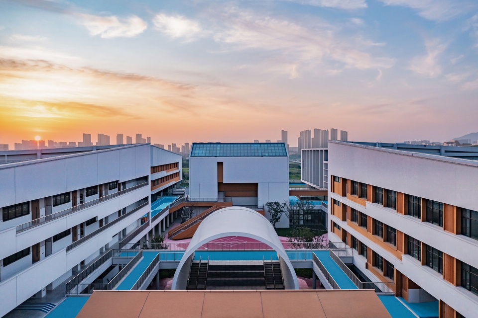 wuxi second luoshe central primary school by cd studio