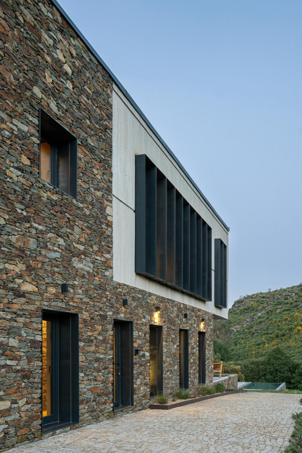 TerraSense Mountain Charm Retreat by Atelier DRK