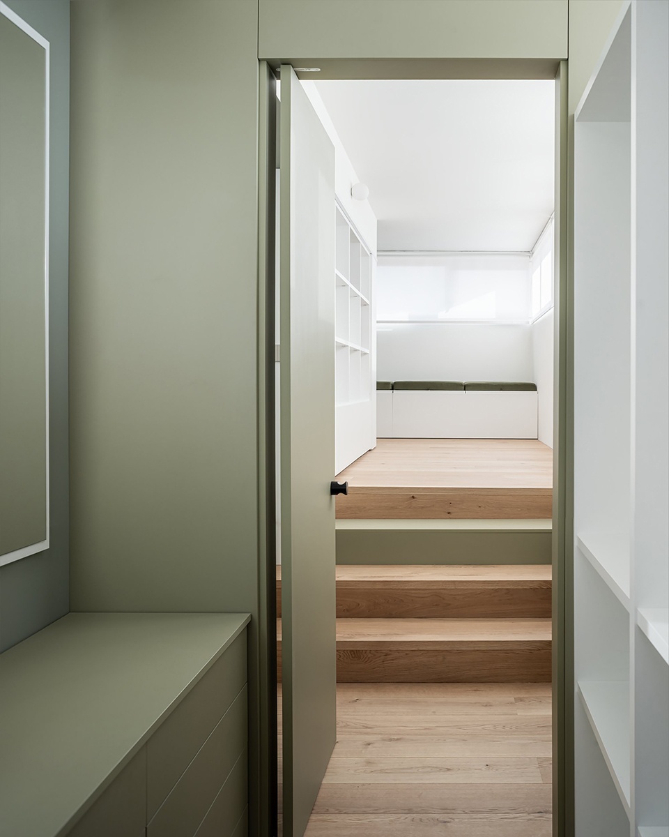 Little Domestic Promenade 11
