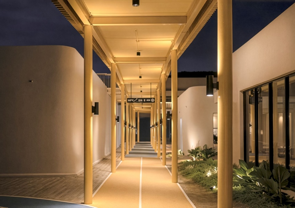 My Front Yard 14 Architectkidd Night Walkway