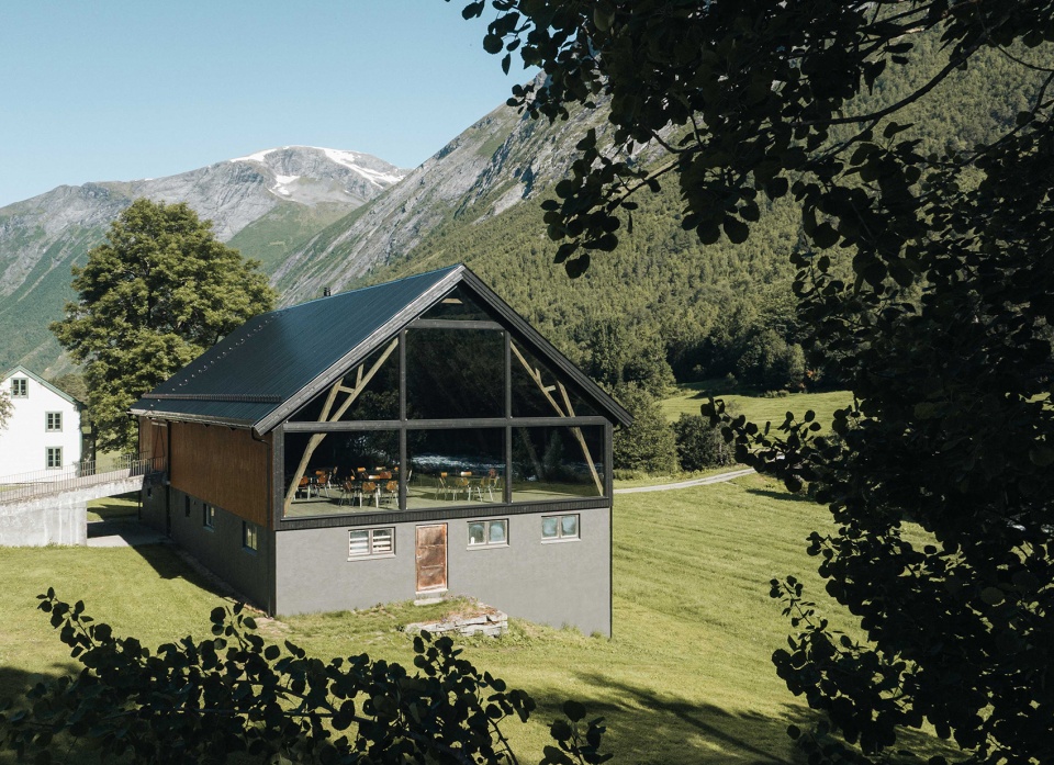 Timber restaurant 9 ki6