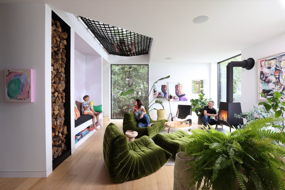 run ragged residence by acre architects 01