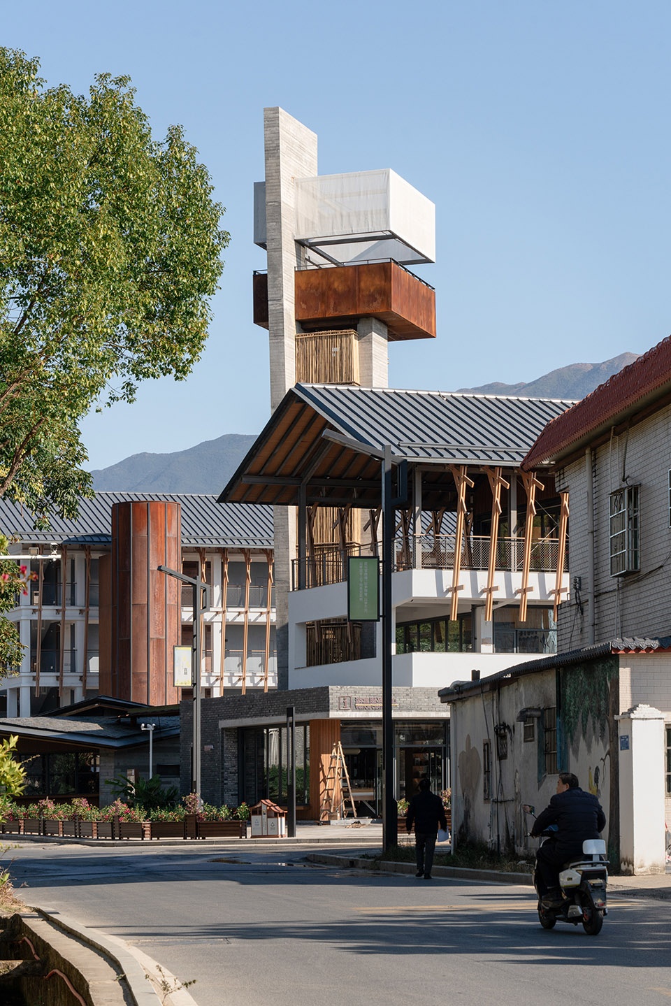 xutian village community center by line plus
