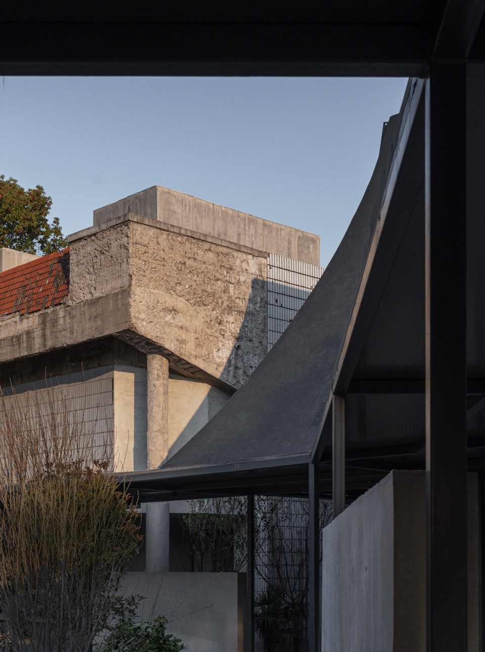 Librairie Avant Garde at Jianhu by Atelier Deshaus