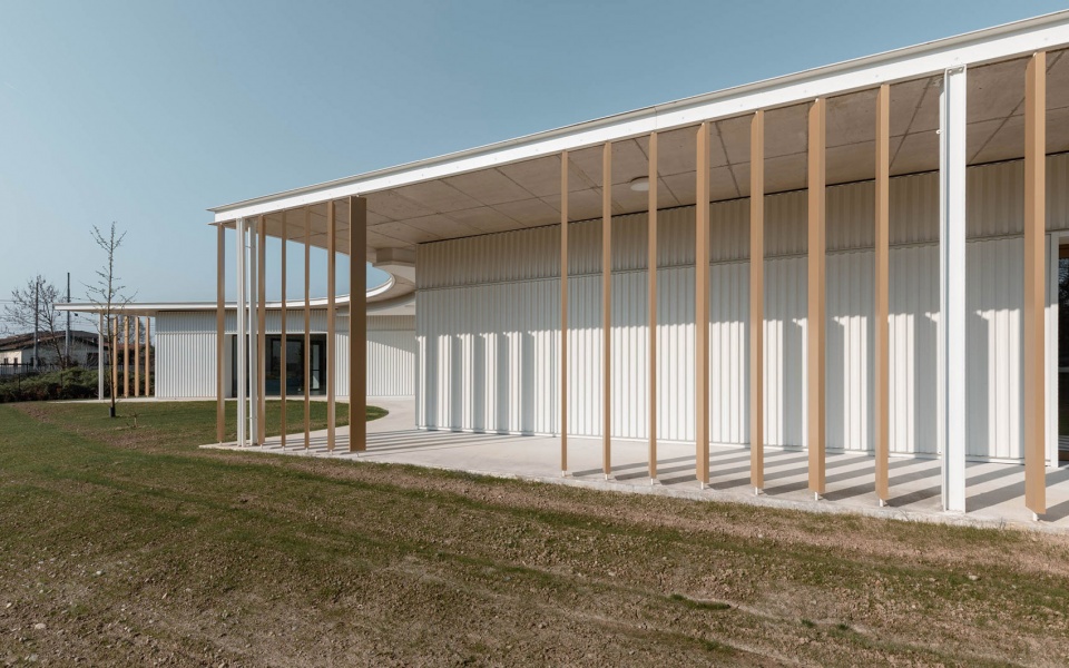 new nursery school in bergamo by studio capitanio architetti