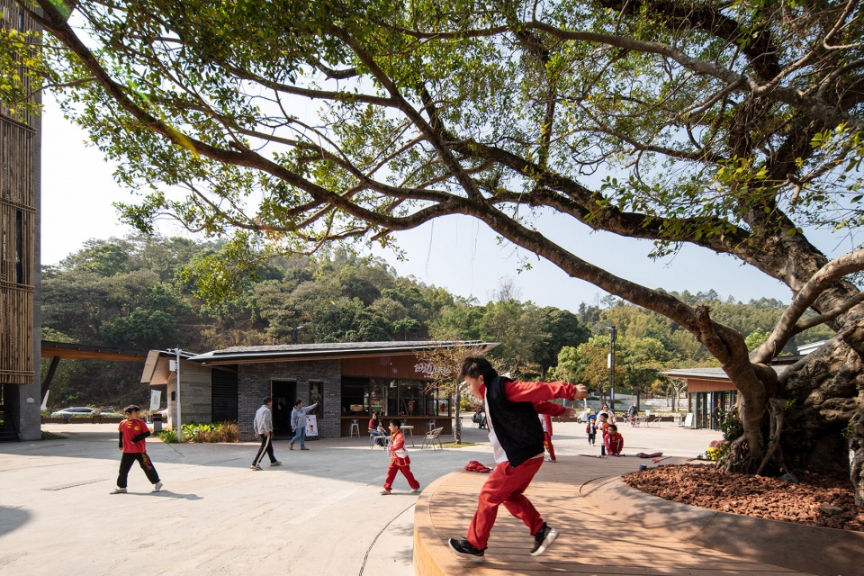 xutian village community center by line plus
