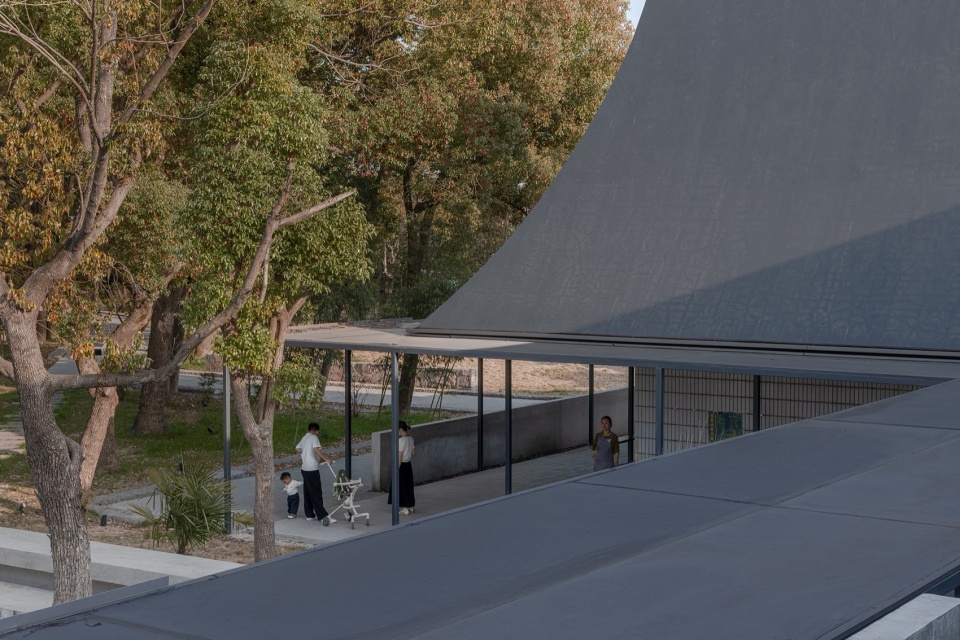 Librairie Avant Garde at Jianhu by Atelier Deshaus