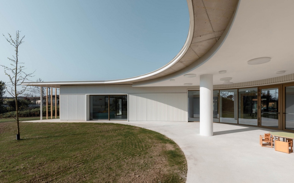 new nursery school in bergamo by studio capitanio architetti