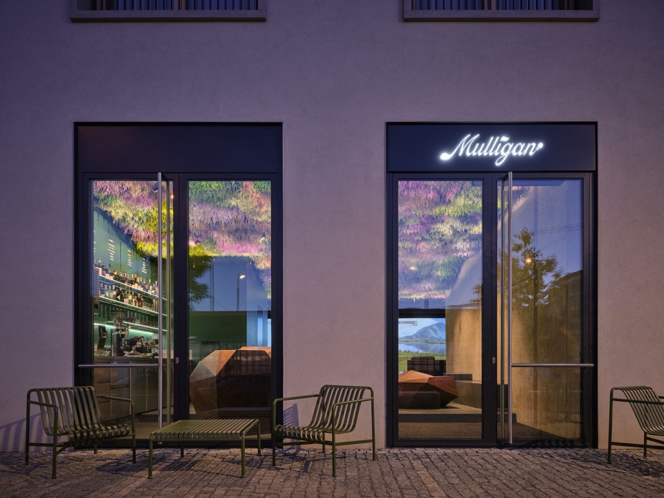 Mulligan Golf Bar