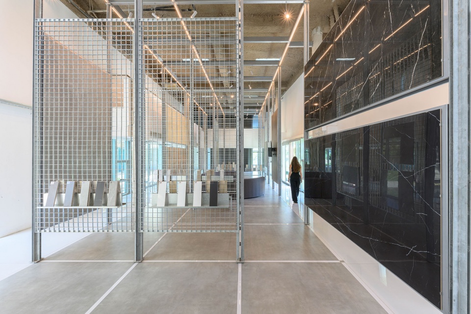 Showroom and office SPL