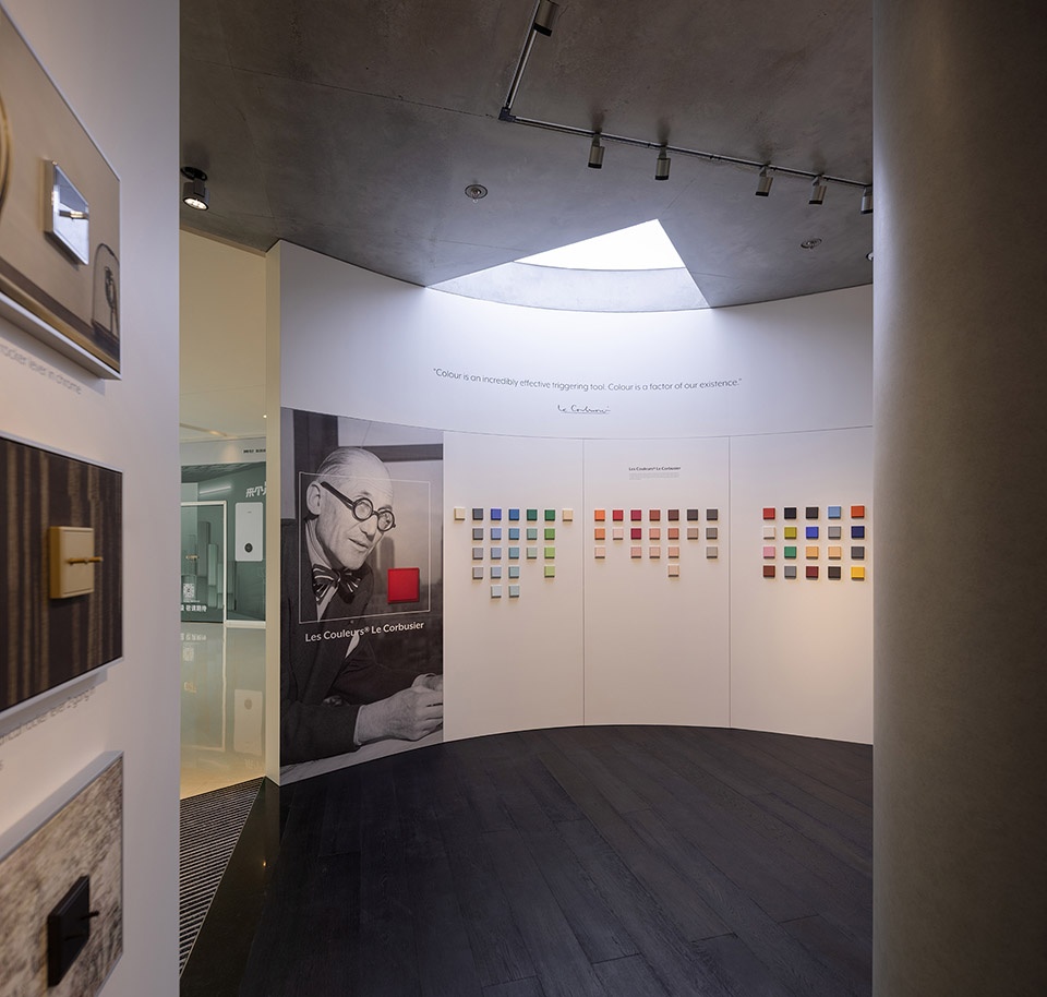 jung shanghai showroom by atelier mearc