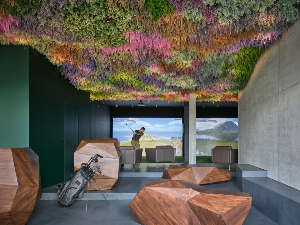 Mulligan Golf Bar