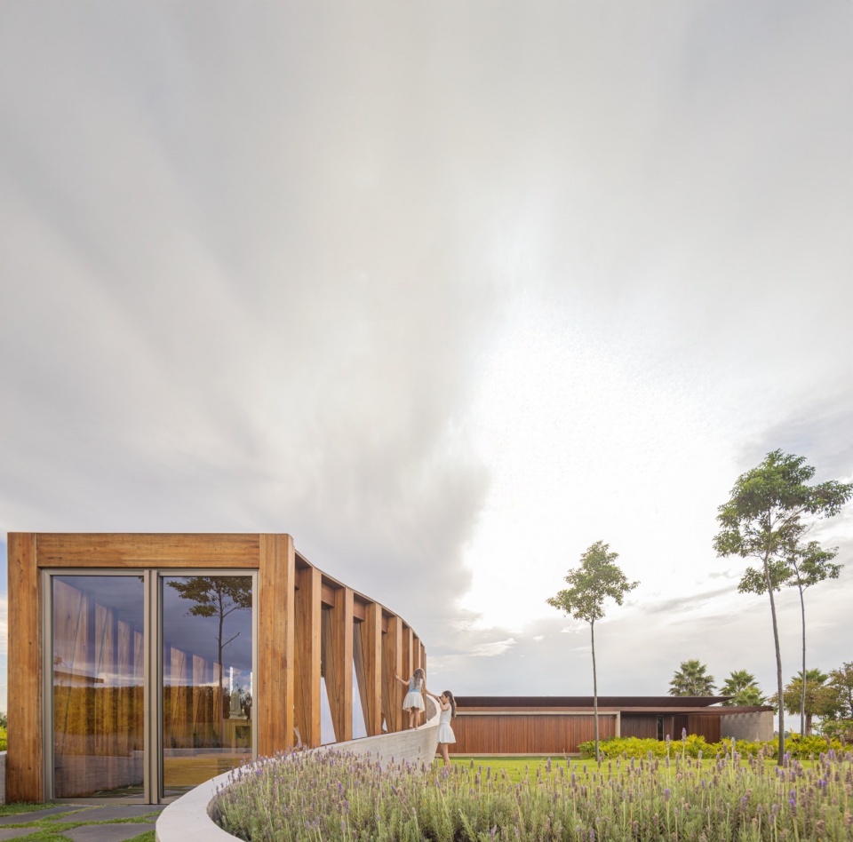 Nest Chapel by Felipe Caboclo Arquitetura