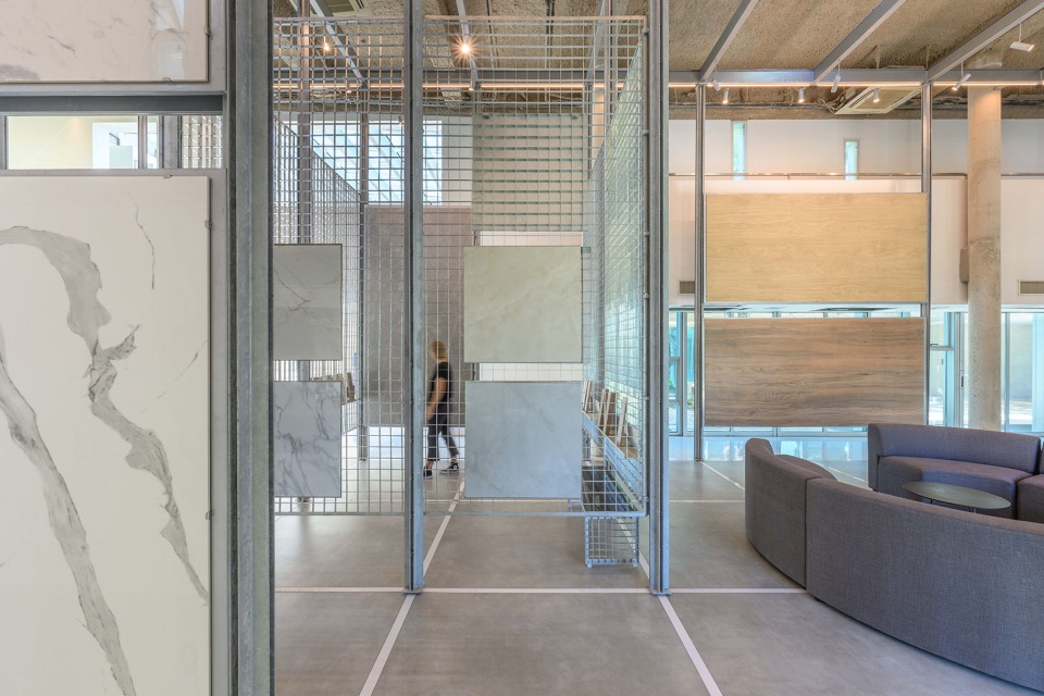 Showroom and office SPL