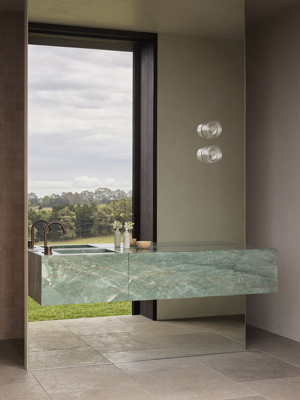 byron hinterland house by tigmi design studio