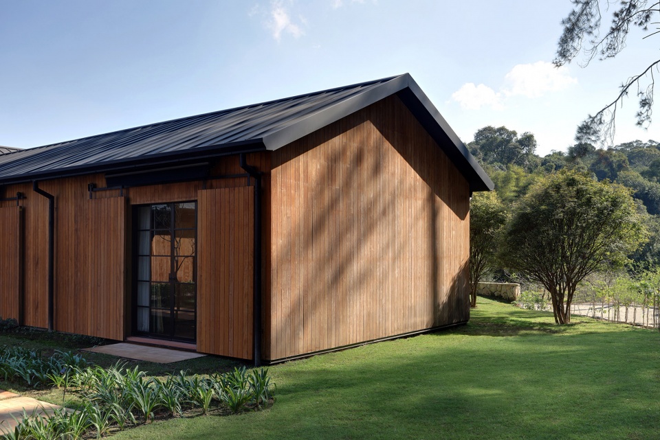 loc country house by dado castello branco arquitetura