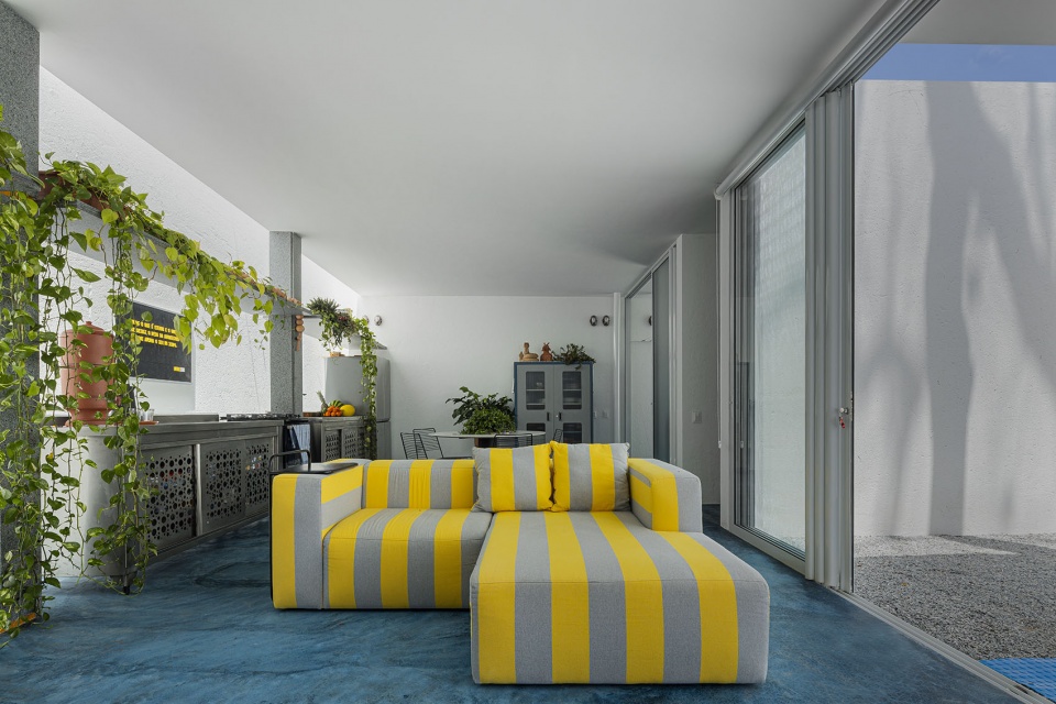 CASA BRANCA by NEBR Arquitetura
