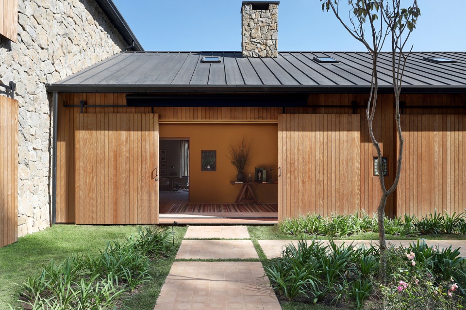 loc country house by dado castello branco arquitetura