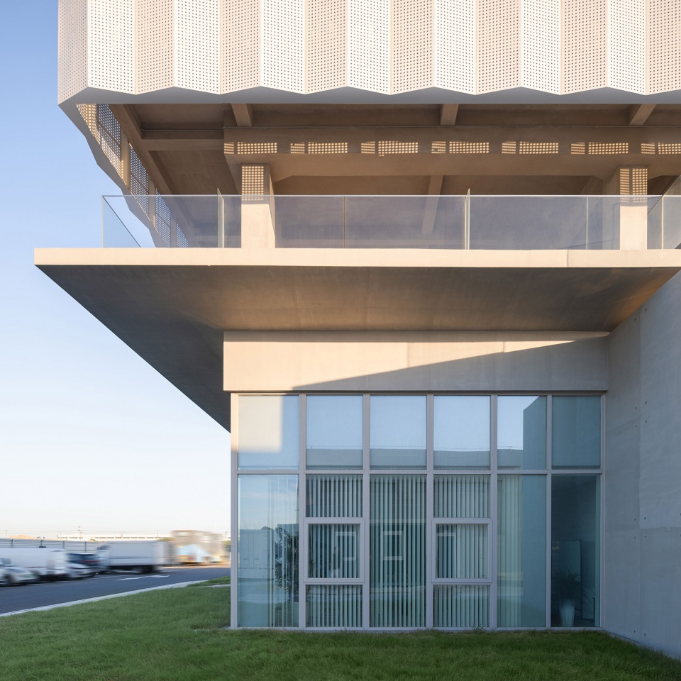 goodgrid automotive hq by chaoyu architectural design