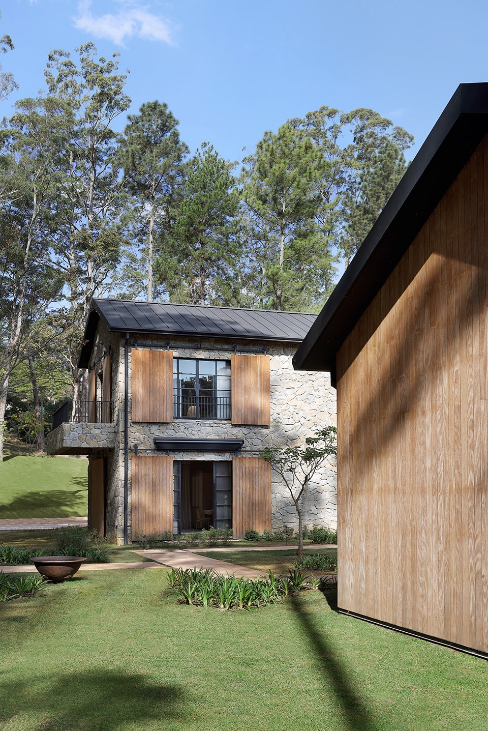 loc country house by dado castello branco arquitetura