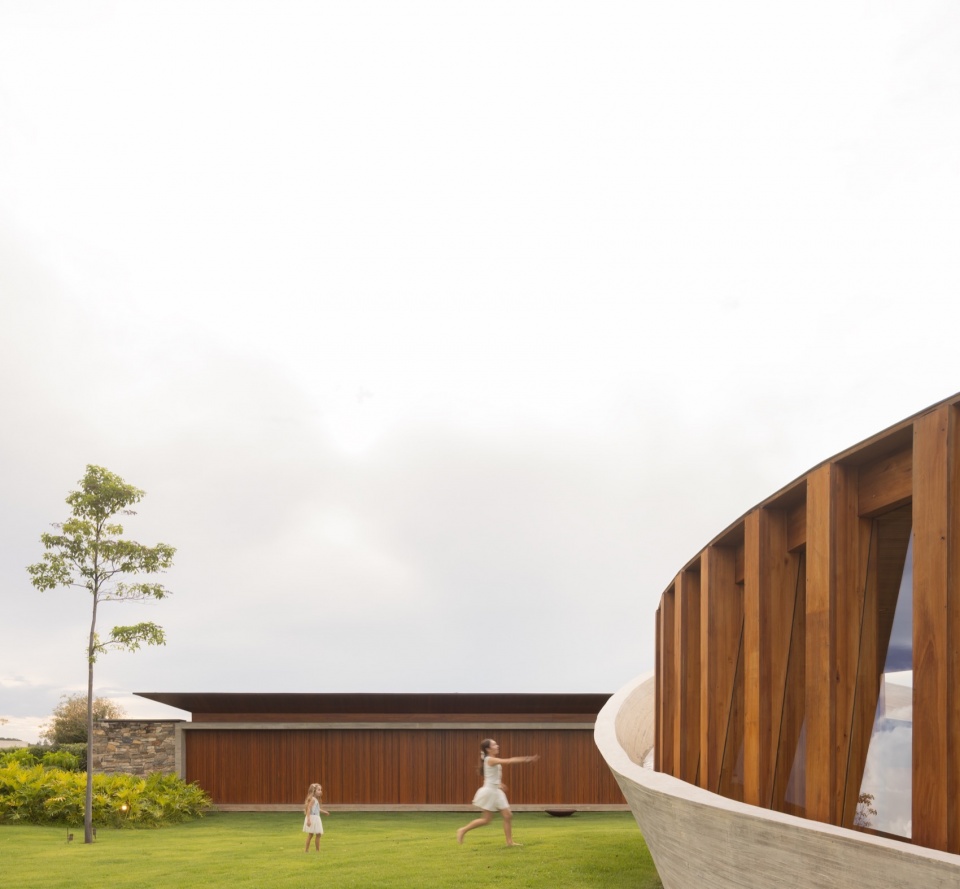 Nest Chapel by Felipe Caboclo Arquitetura