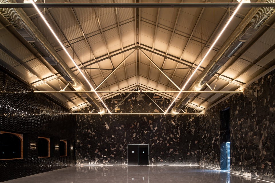 arena lobo convention center by jonathan corral arquitectos