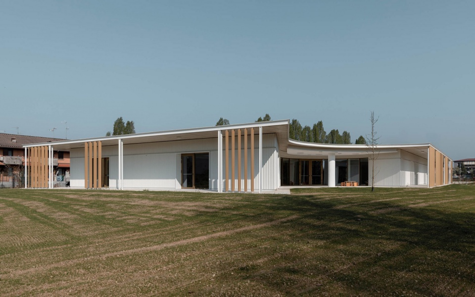 new nursery school in bergamo by studio capitanio architetti