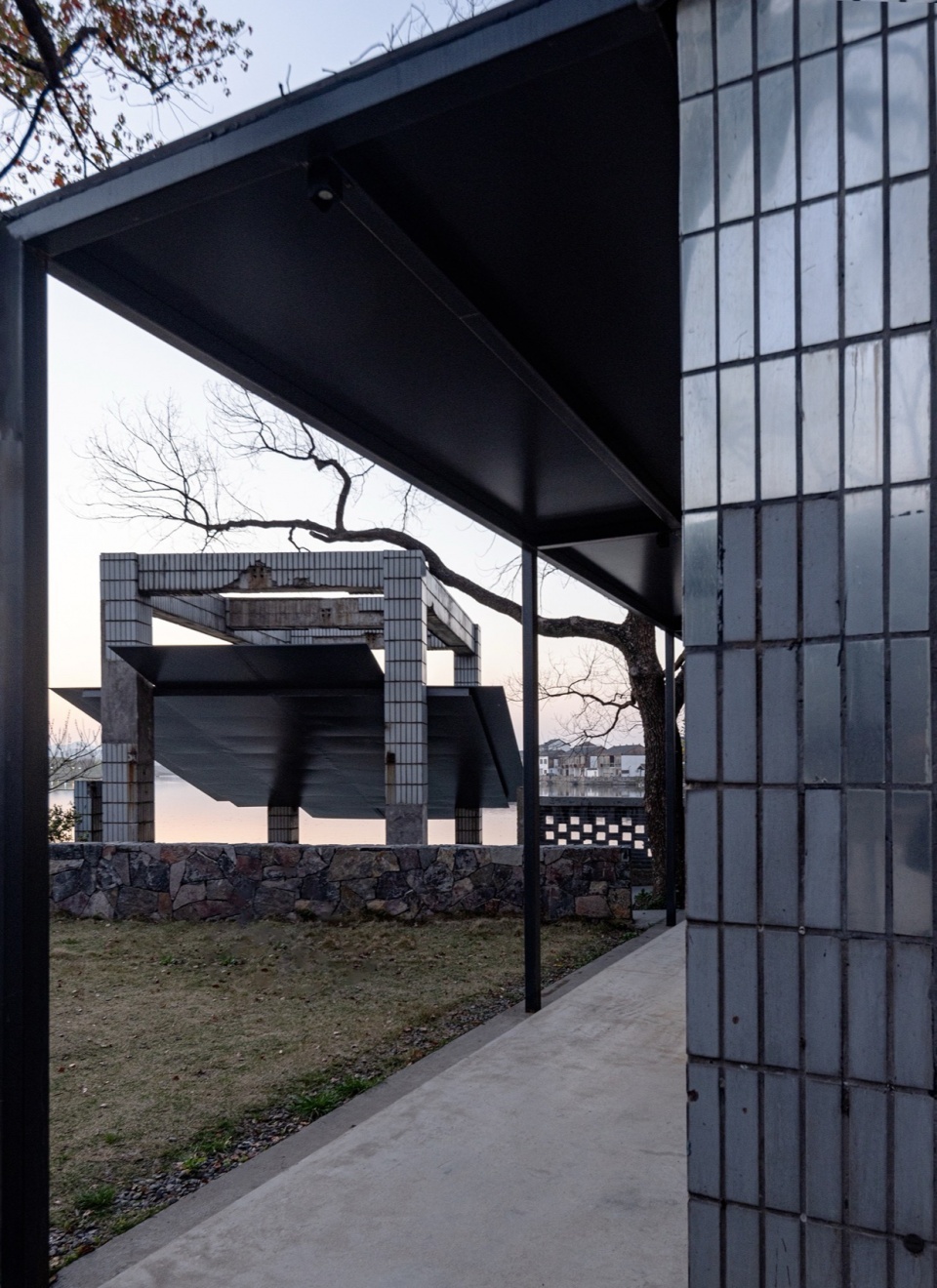 Librairie Avant Garde at Jianhu by Atelier Deshaus