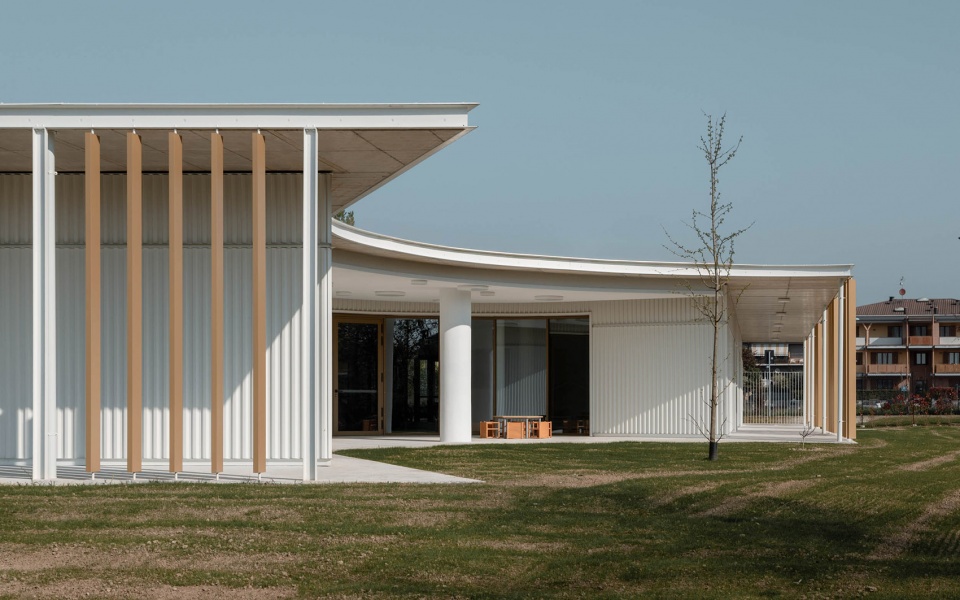 new nursery school in bergamo by studio capitanio architetti