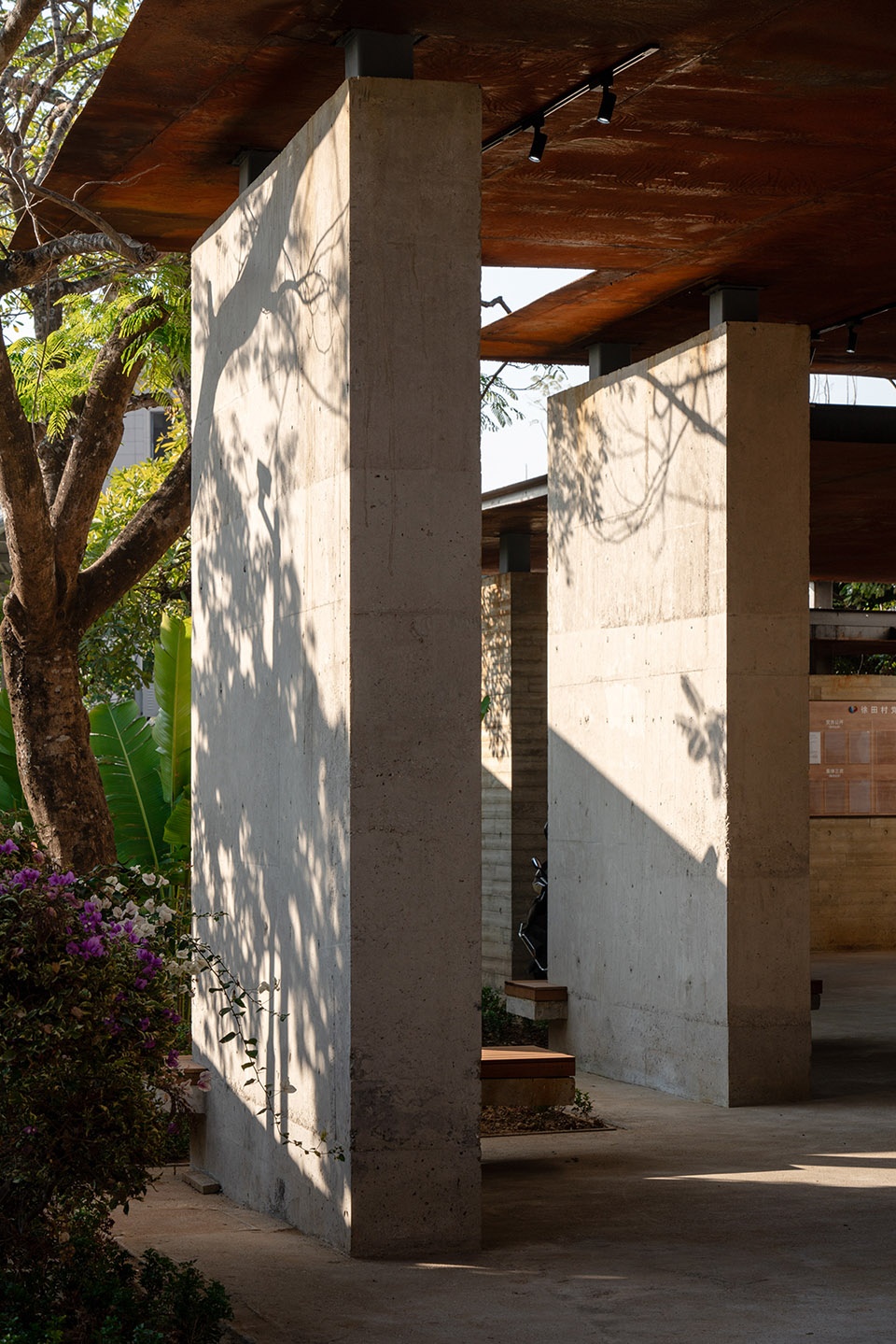 xutian village community center by line plus