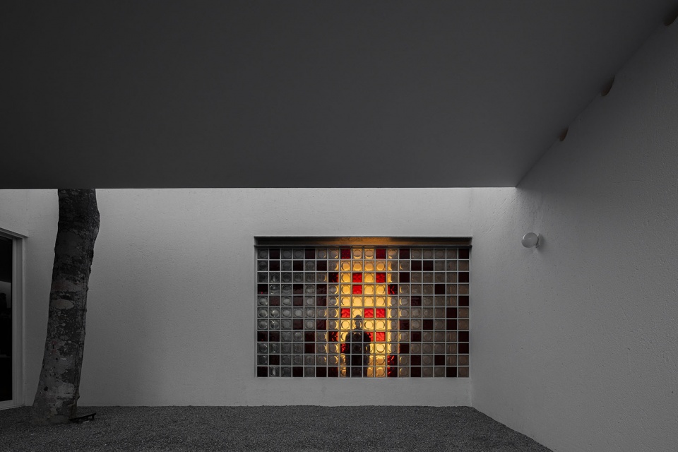CASA BRANCA by NEBR Arquitetura