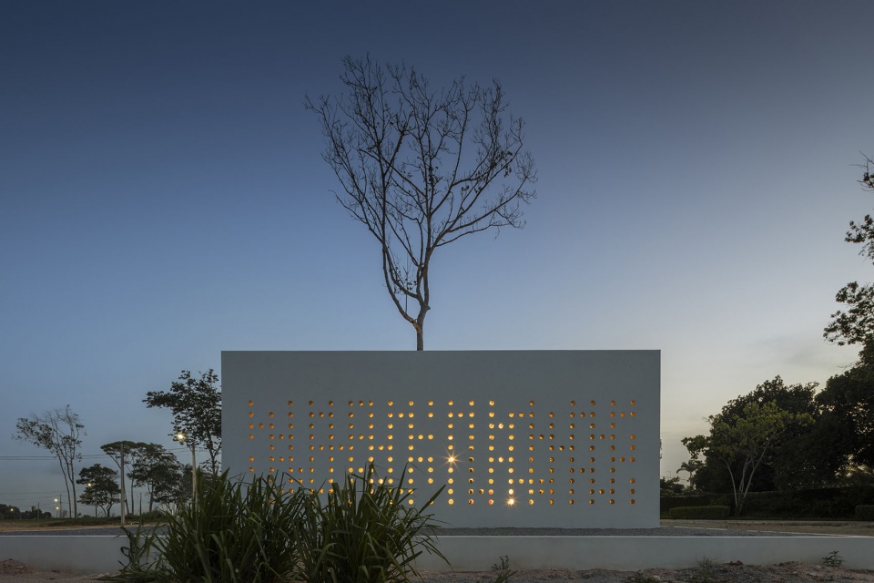 CASA BRANCA by NEBR Arquitetura