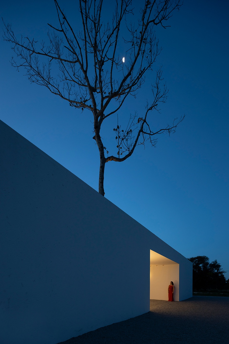CASA BRANCA by NEBR Arquitetura