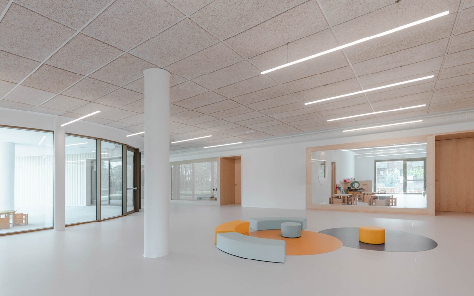 new nursery school in bergamo by studio capitanio architetti