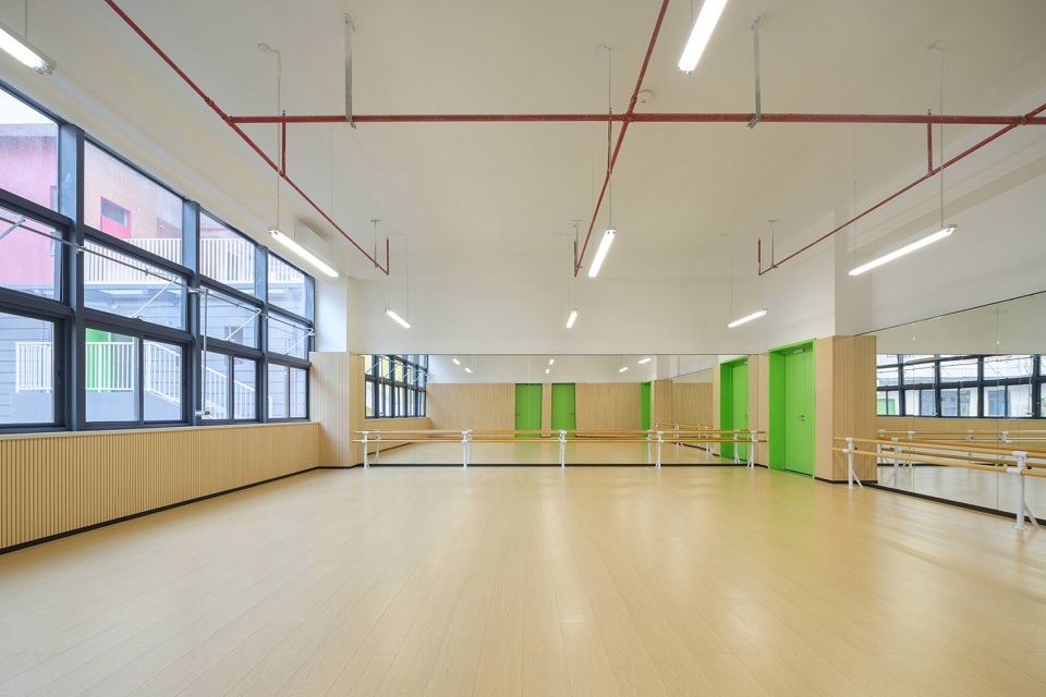 Design of Shenzhen Longhua Foreign Languages School