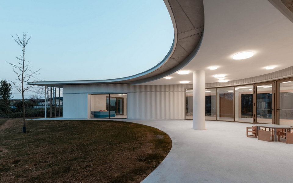 new nursery school in bergamo by studio capitanio architetti